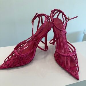 Chic Fuchsia Strappy Heels